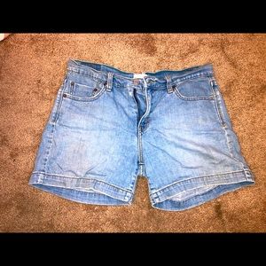Light Denim Levi Shorts
